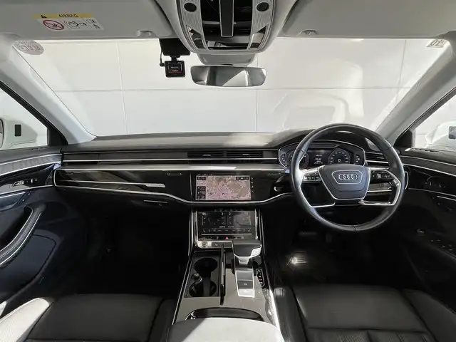アウディ Ａ８ 60TFSIクワトロ 山形県 2018(平30)年 3.3万km グレイシアホワイトメタリック 純正ＨＤＤナビ　/フルセグＴＶ　/ＥＴＣ２．０　/３６０°カメラ　/Ｂｌｕｅｔｏｏｔｈ／ＵＳＢ/Ｄ／Ｎ席パワーシート　/Ｄ／Ｎ席シートヒーター・ベンチレーション　/電動リアゲート/オートライト/パワークロージングドア/アダプティブエアサスペンション