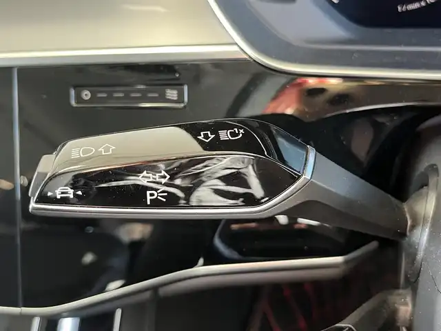 アウディ Ａ８ 60TFSIクワトロ 山形県 2018(平30)年 3.3万km グレイシアホワイトメタリック 純正ＨＤＤナビ　/フルセグＴＶ　/ＥＴＣ２．０　/３６０°カメラ　/Ｂｌｕｅｔｏｏｔｈ／ＵＳＢ/Ｄ／Ｎ席パワーシート　/Ｄ／Ｎ席シートヒーター・ベンチレーション　/電動リアゲート/オートライト/パワークロージングドア/アダプティブエアサスペンション