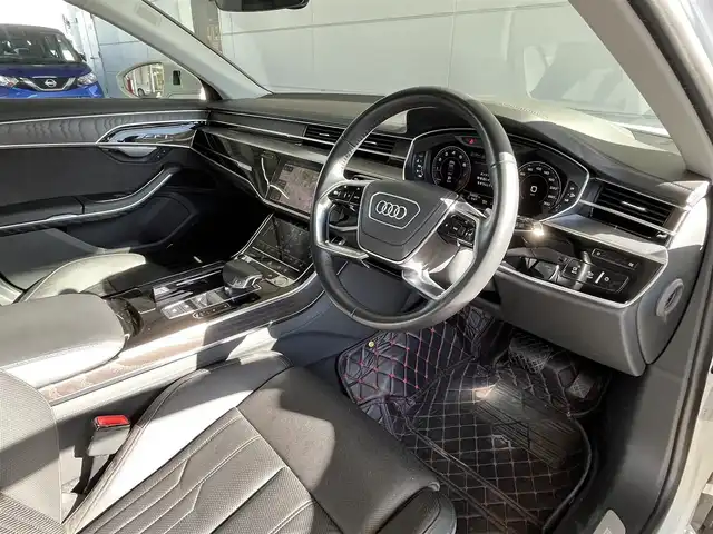 アウディ Ａ８ 60TFSIクワトロ 山形県 2018(平30)年 3.3万km グレイシアホワイトメタリック 純正ＨＤＤナビ　/フルセグＴＶ　/ＥＴＣ２．０　/３６０°カメラ　/Ｂｌｕｅｔｏｏｔｈ／ＵＳＢ/Ｄ／Ｎ席パワーシート　/Ｄ／Ｎ席シートヒーター・ベンチレーション　/電動リアゲート/オートライト/パワークロージングドア/アダプティブエアサスペンション