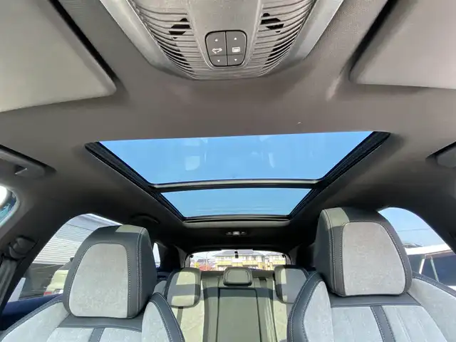 プジョー ３００８ GT ハイブリッド4 福岡県 2021(令3)年 2.2万km 青 ・1オーナー/・サンルーフ/・アクティブクルーズコントロール/・carplay/Bluetooth/USB/・バックカメラ/・ハーフレザーシート/シートヒーター/・ドライブレコーダー/・ETC/・純正18AW/・LEDライト/・ブラインドスポット/・パワーバックドア/・保証書/・取扱説明書