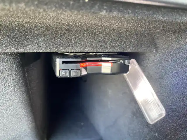 プジョー ３００８ GT ハイブリッド4 福岡県 2021(令3)年 2.2万km 青 ・1オーナー/・サンルーフ/・アクティブクルーズコントロール/・carplay/Bluetooth/USB/・バックカメラ/・ハーフレザーシート/シートヒーター/・ドライブレコーダー/・ETC/・純正18AW/・LEDライト/・ブラインドスポット/・パワーバックドア/・保証書/・取扱説明書