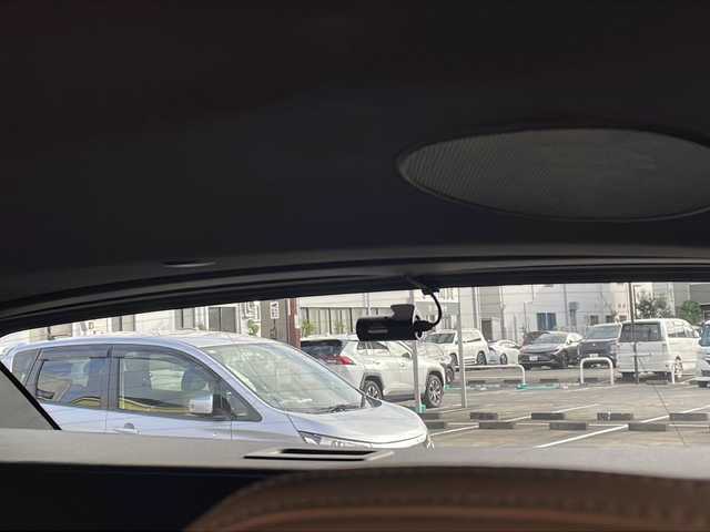 ボルボ ボルボ ＸＣ６０ B5 AWD インスクリプション 神奈川県 2021(令3)年 5.5万km クリスタルホワイトP 純正ナビ【YouTube/BT/Applecarplay】/Harman/Kardonサラウンドシステム/ベージュ本革シート/360°カメラ/コーナーセンサー/全席シートヒーター/前席シートクーラー/前席メモリー付きパワーシート/前席シートメモリー/ステアリングヒーター/レーンキープアシスト/ブラインドスポットモニター/アダプティブクルーズコントロール/オートブレーキホールド/パワートランクドア/ETC2.0/LEDヘッドライト/LEDフォグライト/衝突被害軽減システム/横滑り防止装置/盗難防止装置/取扱説明書/新車時保証書/スペアキー×１