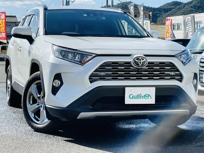 新着情報“ＲＡＶ４G”2020年式ホワイトパールクリスタルシャイン入荷しました！