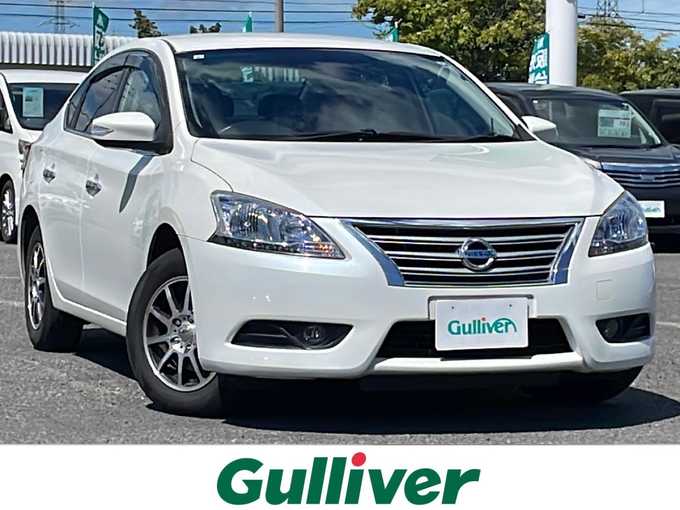 新着情報“シルフィX”2015年式ブリリアントホワイトパール入荷しました！