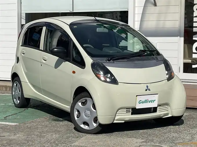 新着情報“アイS”2008年式ペールベージュ入荷しました！