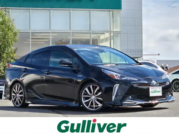 新着情報“プリウスSツーリングセレクション”2019年式アティチュードブラックマイカ入荷しました！