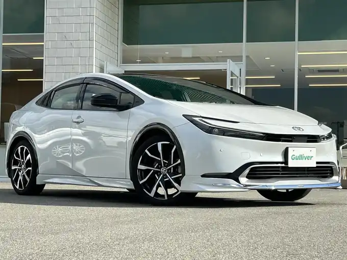 新着情報“プリウスZ”2023年式プラチナホワイトパールマイカ入荷しました！