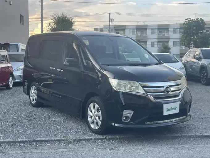 新着情報“セレナハイウェイスター”2011年式スーパーブラック入荷しました！