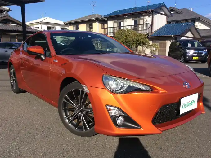 新着情報“８６GT”2013年式オレンジメタリック入荷しました！