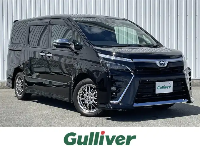 新着情報“ヴォクシーハイブリッドZS 煌Ⅲ”2020年式ブラック入荷しました！