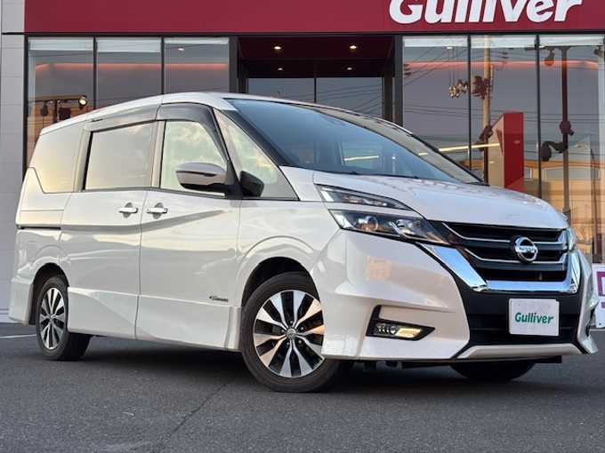 新着情報“セレナハイウェイスター”2017年式ブリリアントホワイトパール入荷しました！