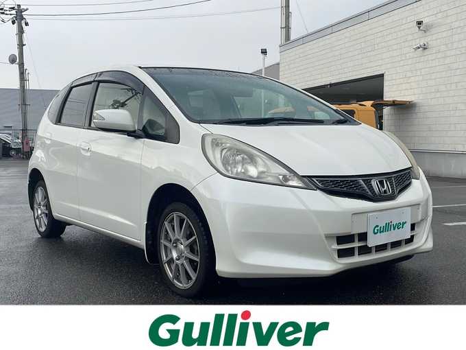 新着情報“フィット13G・スマートセレクション”2012年式プレミアムホワイトパール入荷しました！