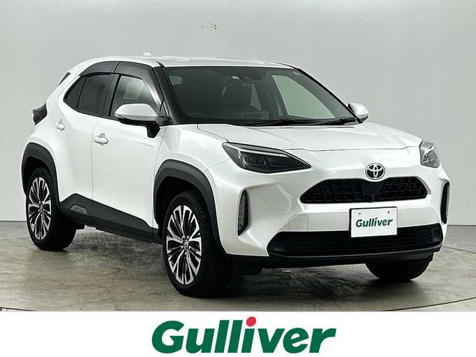 新着情報“ヤリスクロスZ”2022年式プラチナホワイトパールマイカ入荷しました！