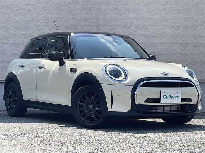 新着情報“ＭＩＮＩクーパーD ミニ・ユアーズ・トリム”2021年式ペッパー・ホワイト入荷しました！
