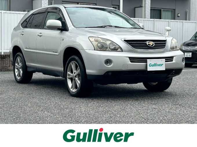 新着情報“ハリアーハイブリッドプレミアムSパッケージ”2006年式シルバーM入荷しました！