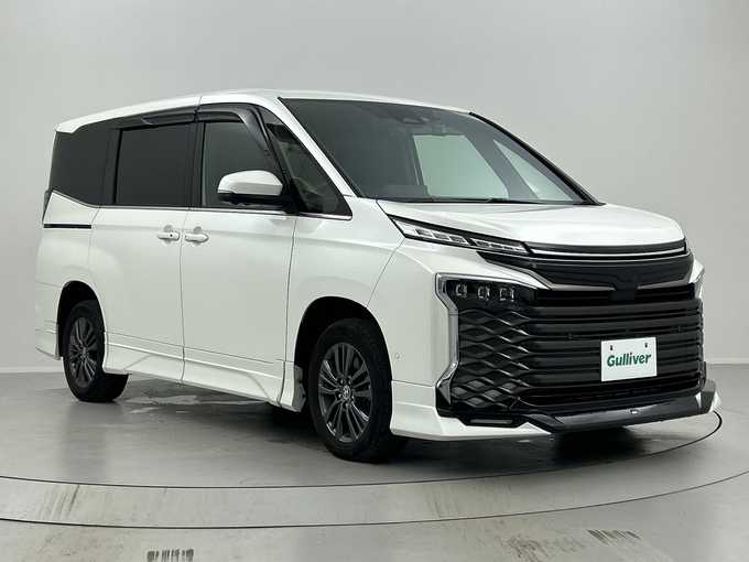 新着情報“ヴォクシーハイブリッドS－G”2023年式ホワイトパールクリスタルシャイン入荷しました！