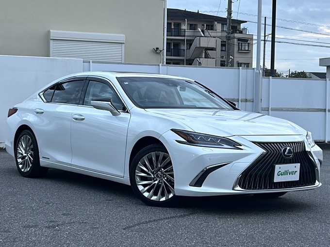 新着情報“ＥＳES300h バージョンL”2020年式ソニッククォーツ入荷しました！