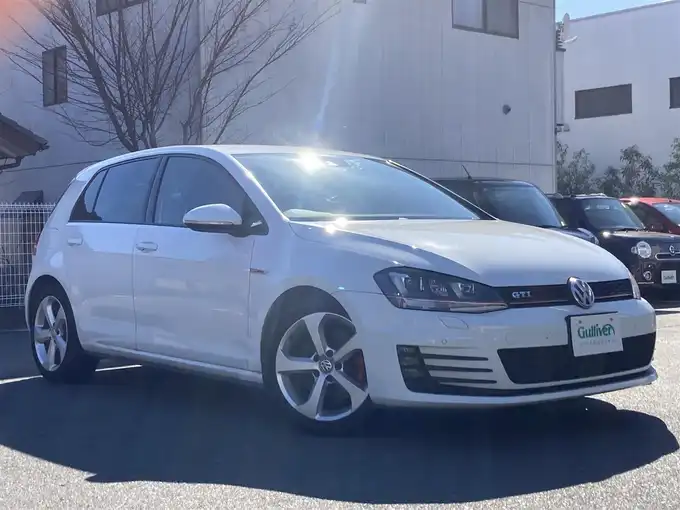 新着情報“ゴルフ ＧＴＩ”2015年式ピュアホワイト入荷しました！