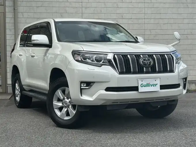 新着情報“ランドクルーザープラドTX”2019年式ホワイトパールクリスタルシャイン入荷しました！