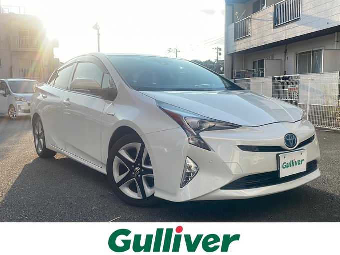 新着情報“プリウスAツーリングセレクション”2016年式ホワイトパールクリスタルシャイン入荷しました！