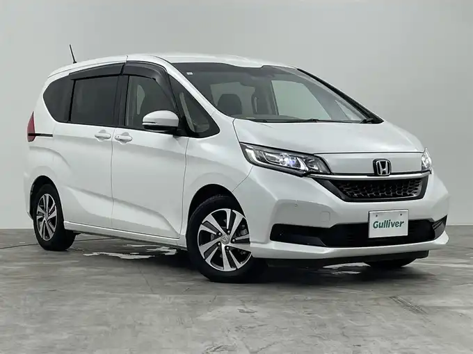 新着情報“フリードハイブリッドハイブリッド・G”2023年式プラチナホワイトパール入荷しました！