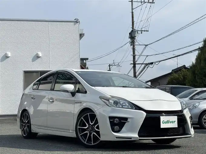 新着情報“プリウスS”2012年式ホワイトパールクリスタルシャイン入荷しました！