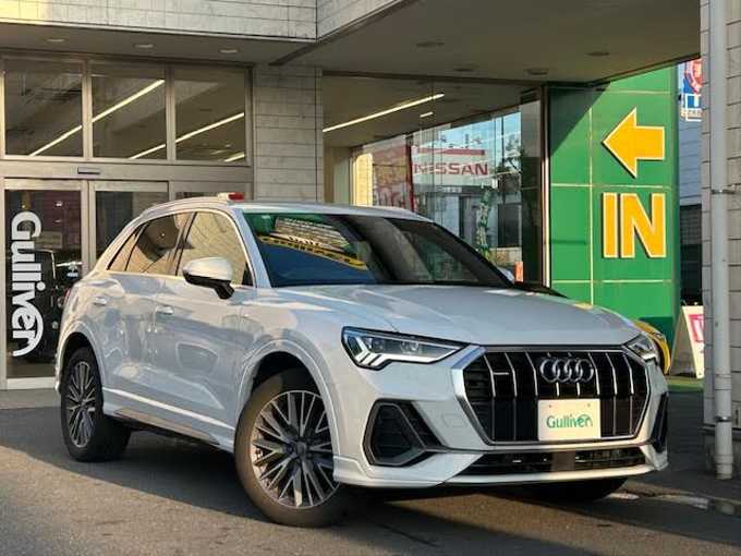 新着情報“Ｑ３35TDIクワトロ Sライン”2020年式グレイシアホワイトメタリック入荷しました！