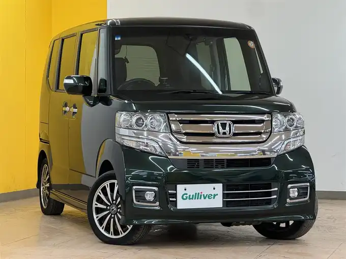 新着情報“Ｎ－ＢＯＸカスタムG特別仕様車ターボSSパッケージ”2017年式ブリティッシュグリーンP入荷しました！