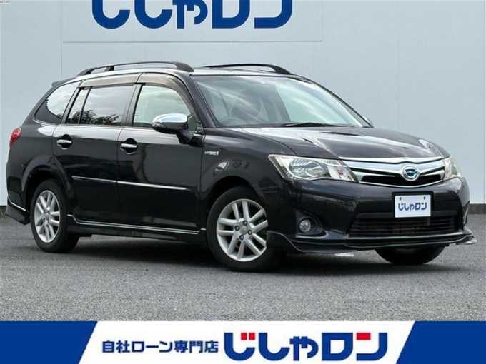 新着情報“カローラフィールダーハイブリッドG”2014年式ブラックマイカ入荷しました！