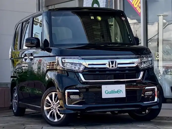 新着情報“Ｎ ＢＯＸカスタム L”2023年式クリスタルブラックパール入荷しました！