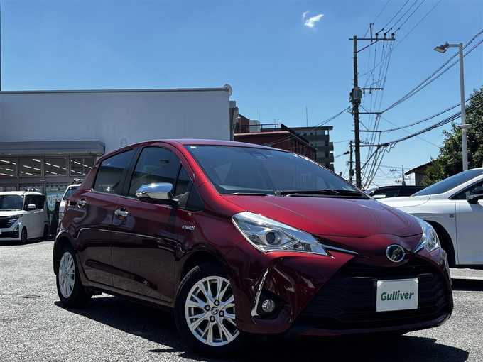 新着情報“ヴィッツハイブリッド ジュエラ”2018年式ダークレッドマイカメタリック入荷しました！