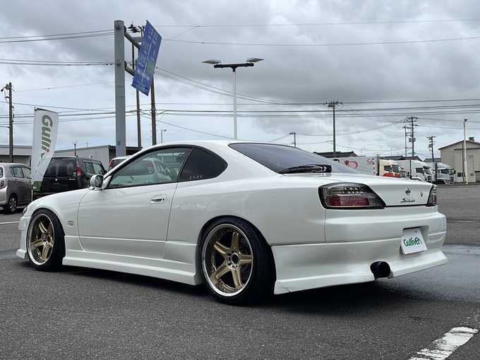 車両画像03