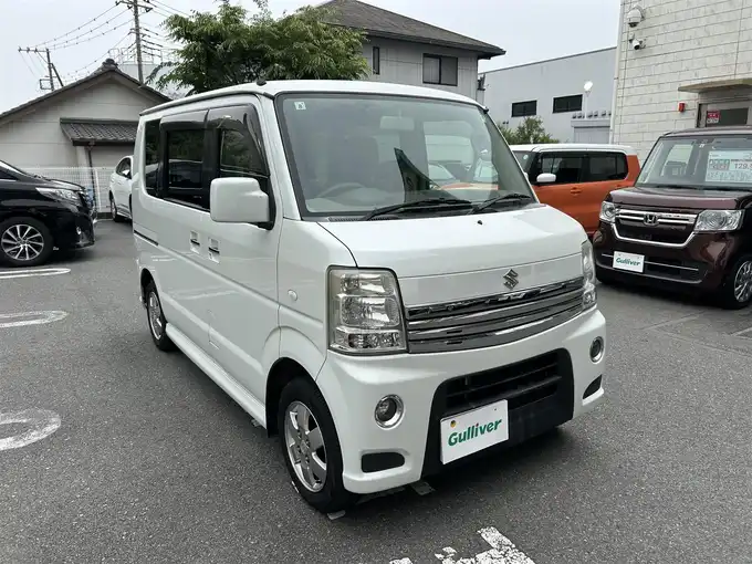 新着情報“エブリイワゴンPZターボ”2013年式パールホワイト入荷しました！
