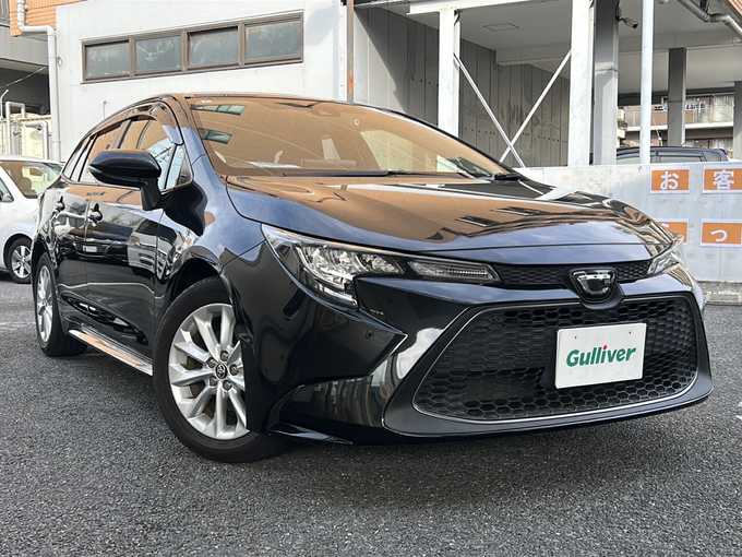 新着情報“カローラツーリングS”2022年式ブラックマイカ入荷しました！