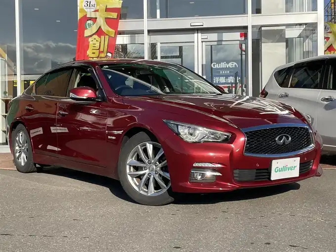 新着情報“スカイライン350GT ハイブリッド タイプP”2014年式ラディアントレッド入荷しました！