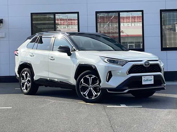 新着情報“ＲＡＶ４ ＰＨＶブラックトーン”2021年式アティチュードブラックマイカ/ホワイトパールクリスタルシャイン入荷しました！