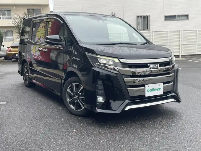 新着情報“ノアSi ダブルバイビー”2018年式ブラック入荷しました！