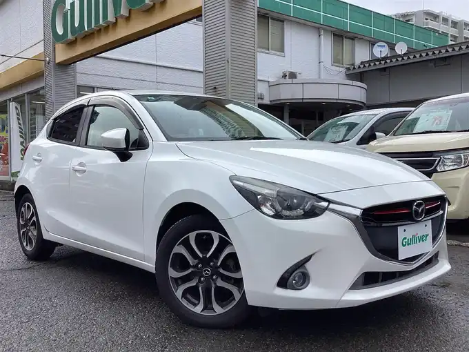 新着情報“デミオXD ミッドセンチュリー”2015年式パール入荷しました！