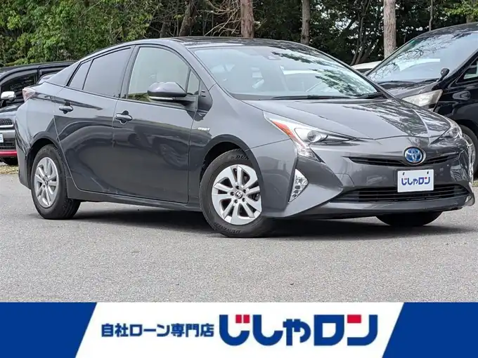 新着情報“プリウスS”2016年式グレーメタリック入荷しました！
