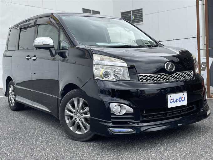 新着情報“ヴォクシーZS 煌Z”2013年式ブラック入荷しました！