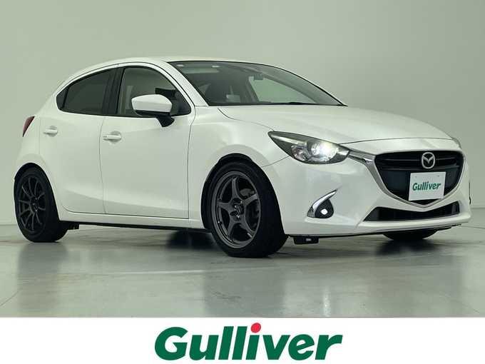 新着情報“デミオXDツーリング”2017年式スノーフレイクホワイトパールマイカ入荷しました！