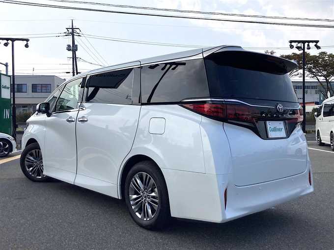 新着情報“アルファードZ”2025年式プラチナホワイトパールマイカ
