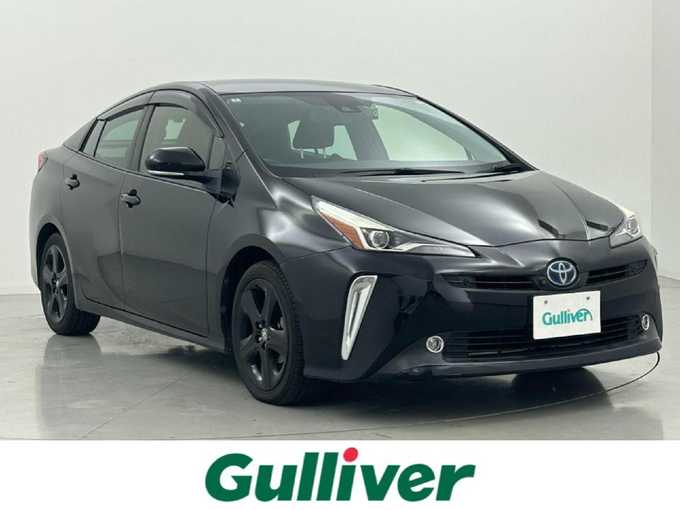 新着情報“プリウスSセーフティプラスⅡ”2022年式アティチュードブラックマイカ入荷しました！