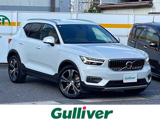 新着情報“ＸＣ４０T4 AWD インスクリプション”2019年式クリスタルホワイトP入荷しました！