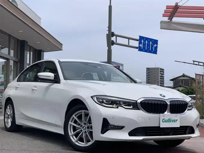 新着情報“３シリーズ320d xDrive”2019年式アルピンホワイトⅢ入荷しました！