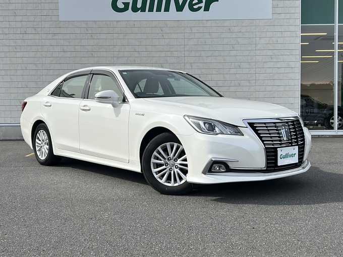 新着情報“クラウンハイブリッドロイヤル”2017年式ホワイトパールクリスタルシャイン入荷しました！