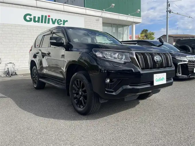 新着情報“ランドクルーザープラドTX Lパッケージ・ブラックエディション”2021年式黒入荷しました！