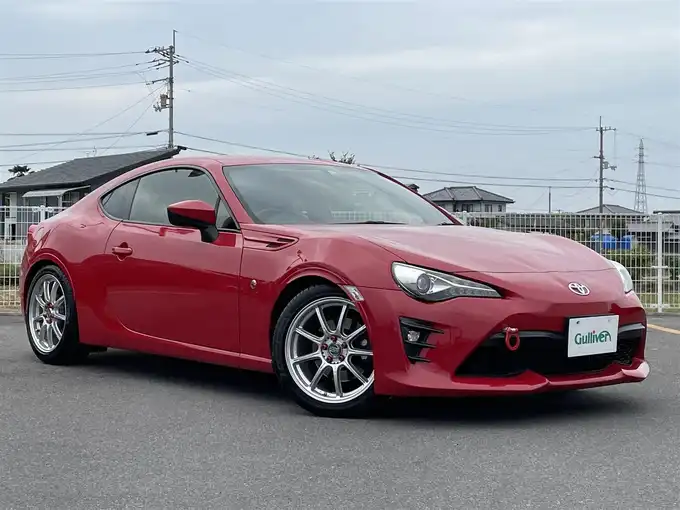 新着情報“８６GT”2016年式ピュアレッド入荷しました！