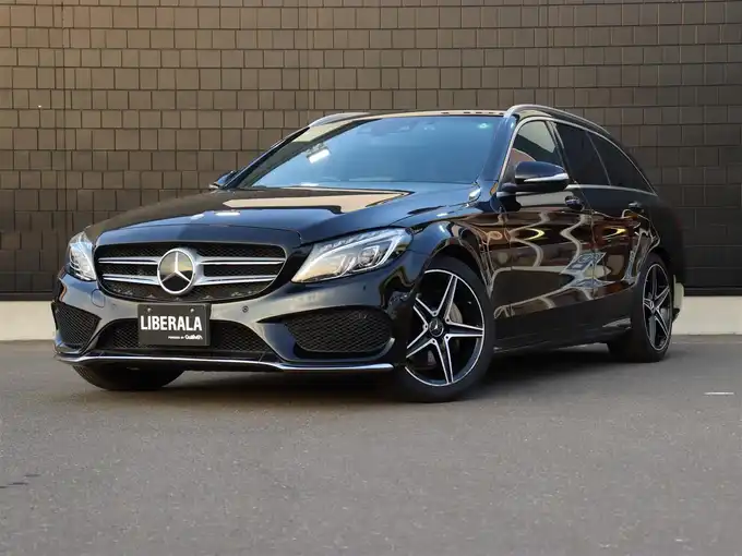 新着情報“ＣクラスステーションワゴンC200 ステーションワゴン スポーツ”2015年式オブシディアンブラック入荷しました！