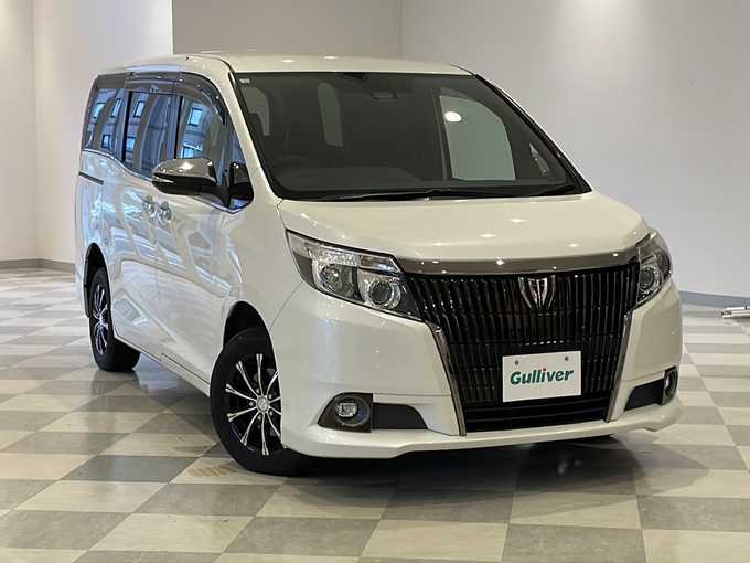 新着情報“エスクァイアGi ブラックテーラード”2016年式ホワイトパールクリスタルシャイン入荷しました！